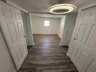 Welcome to Silk Oak Lodge - Resort-Style Living in the Heart of - photo 14