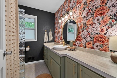 Welcome home to this beautifully updated 4-bedroom, 2-bath - photo 16