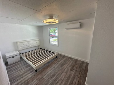 Welcome to Silk Oak Lodge - Resort-Style Living in the Heart of - photo 17