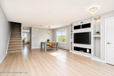 Only one 2-family home in Tottenville under 1 million! Located - photo 18