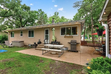 Welcome home to this beautifully updated 4-bedroom, 2-bath - photo 22