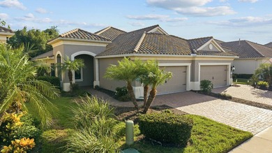 Step into this upgraded 2018 2 bed, 2 bath, + den villa in Grand - photo 24