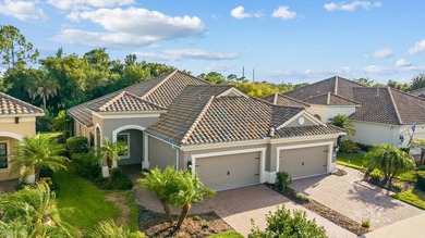Step into this upgraded 2018 2 bed, 2 bath, + den villa in Grand - photo 25