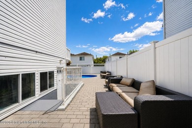 Only one 2-family home in Tottenville under 1 million! Located - photo 26