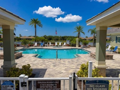 Step into this upgraded 2018 2 bed, 2 bath, + den villa in Grand - photo 30
