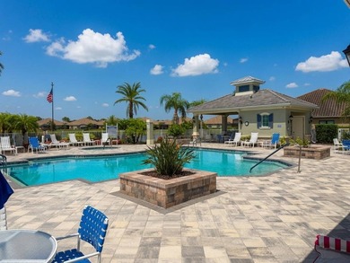 Step into this upgraded 2018 2 bed, 2 bath, + den villa in Grand - photo 31