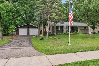 Welcome home to this beautifully updated 4-bedroom, 2-bath - photo 31