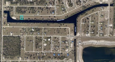 This exceptional freshwater lot is up for sale! It offers an - photo 2