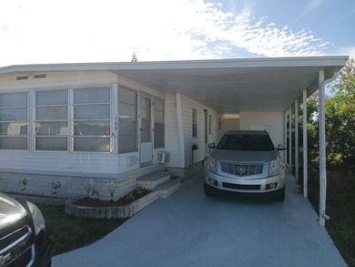 Beautiful well maintained, one bedroom / one bathroom mobile - photo 3