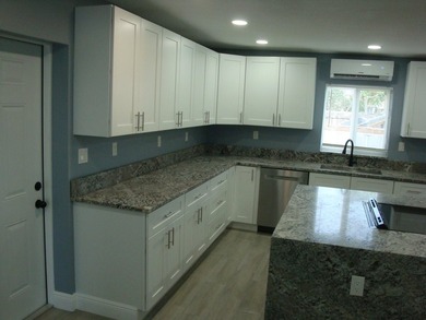 Welcome to this beautiful four-bedroom, two-bathroom single - photo 11