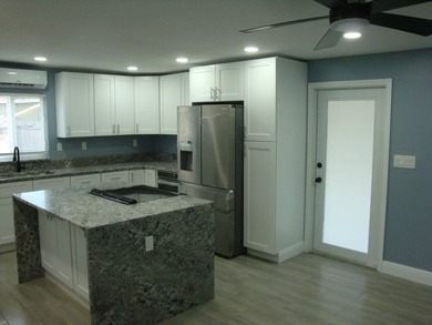 Welcome to this beautiful four-bedroom, two-bathroom single - photo 12