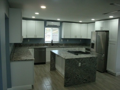 Welcome to this beautiful four-bedroom, two-bathroom single - photo 13