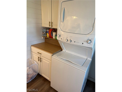 Welcome to your slice of paradise in sunny Fort Myers! This - photo 22