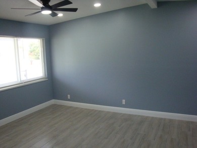 Welcome to this beautiful four-bedroom, two-bathroom single - photo 27