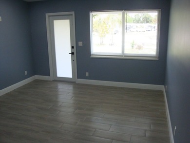 Welcome to this beautiful four-bedroom, two-bathroom single - photo 42