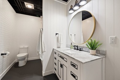 Craftsmanship meets country, perched in one of Ohio's most - photo 44