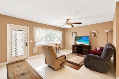 Beautifully renovated 1-bedroom, 1.5-bath condo in Century - photo 3