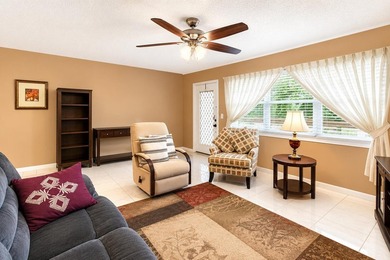 Beautifully renovated 1-bedroom, 1.5-bath condo in Century - photo 6