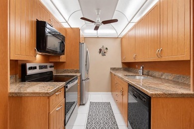Beautifully renovated 1-bedroom, 1.5-bath condo in Century - photo 8