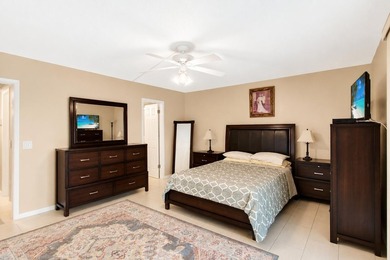 Beautifully renovated 1-bedroom, 1.5-bath condo in Century - photo 10