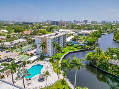 Beautifully renovated 1-bedroom, 1-bath condo in an unbeatable - photo 29
