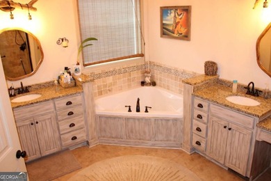 Immaculate, custom, one owner, Frank Betts home in the sought - photo 33