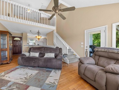 Welcome to lake living on beautiful Lake Bowen, where - photo 7
