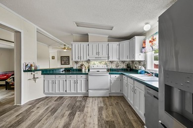 $10,000 credit towards rate buydown or closing costs & 1 year - photo 10