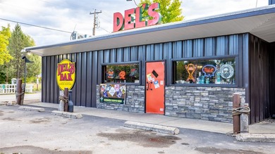 Del's Bar & Grill is a beloved & historic business in Somers, MT - photo 6