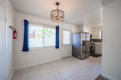 UPDATED SINGLE-STORY POOL HOME NEAR THE STRIP! NO HOA**This