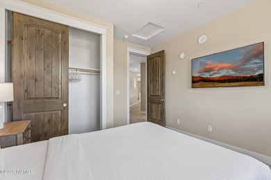 Experience Elevated Mountain Living in the prestigious Flagstaff - photo 58
