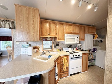 This charming 760 square foot Park Model home in Bonita Springs - photo 3