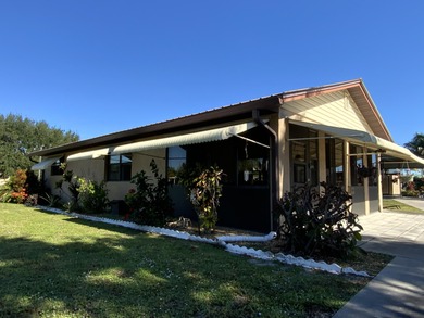 Lake Home For Sale in Okeechobee, Florida