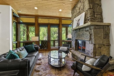 Emily Grant, RE/MAX Pinnacle, C:,,: Tucked into the trees, this - photo 4