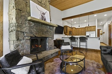 Emily Grant, RE/MAX Pinnacle, C:,,: Tucked into the trees, this - photo 6