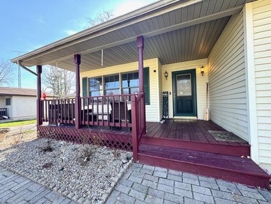 Welcome to this three-bedroom, two-bath home located in the Boa - photo 3