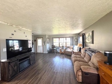Welcome to this three-bedroom, two-bath home located in the Boa - photo 6
