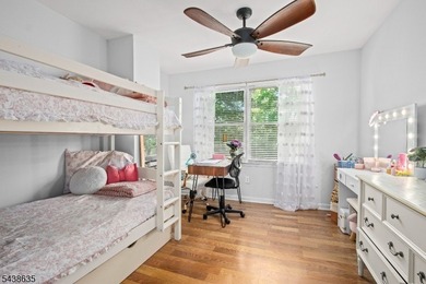 Move right into this freshly painted 2-bedroom, 1.5-bath - photo 12