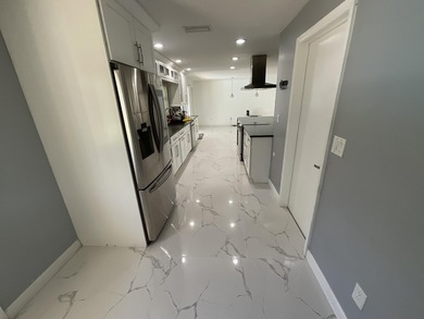 Immaculate MOVE IN READY! 5 bed/ 2baths house in Coral Springs - photo 12