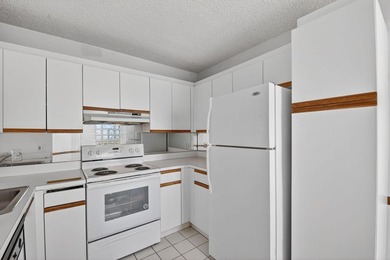 Create your own masterpiece in this spacious first floor lake - photo 13