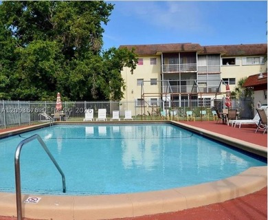 Spacious, elegantly furnished 1-bedroom, 1-bathroom condo in the - photo 14