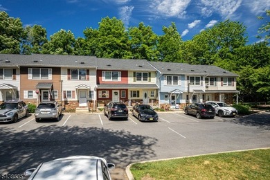 Move right into this freshly painted 2-bedroom, 1.5-bath - photo 19