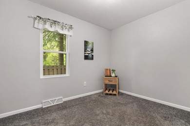 Tucked on a quiet street in Edgerton, this fully remodeled 2-bed - photo 20