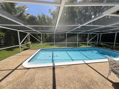 Immaculate MOVE IN READY! 5 bed/ 2baths house in Coral Springs - photo 26