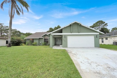 2026 Roof! This beautiful 3 bedroom, split-floor-plan home is a - photo 2