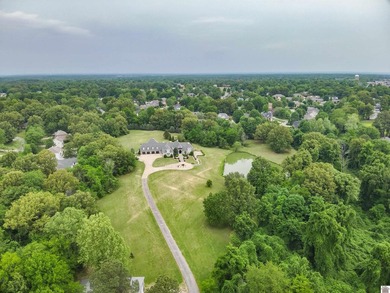 Private 9-acre estate in Western Kentucky offering luxury living - photo 2
