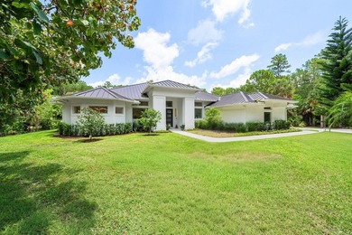Experience the perfect blend of luxury, privacy, and modern - photo 3