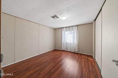 Discover comfortable living in a peaceful cul de sac with this - photo 23