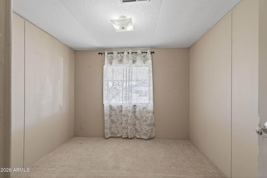 Discover comfortable living in a peaceful cul de sac with this - photo 27