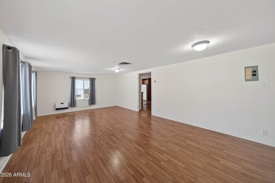 Discover comfortable living in a peaceful cul de sac with this - photo 31